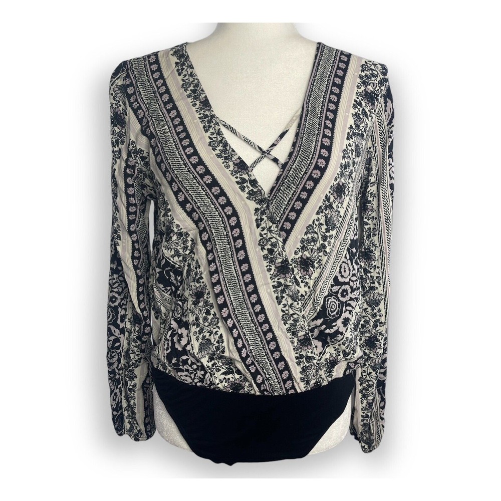 ABOUT A GIRL Floral Bodysuit Blouse Crossover Chest Long Sleeves V-Neck Size L